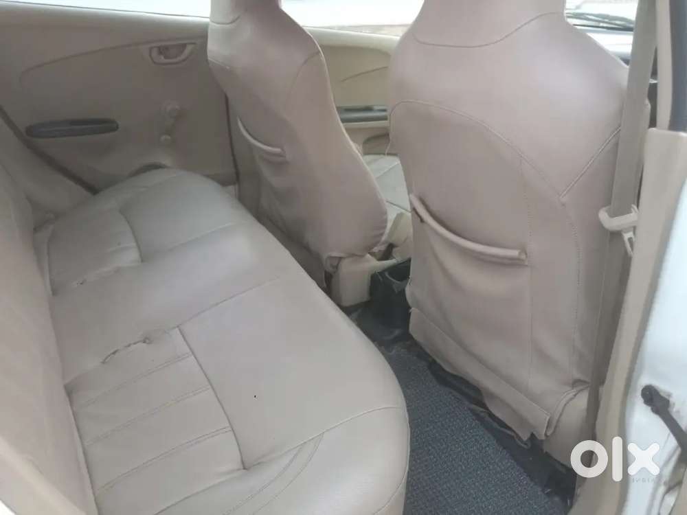 Honda Brio Petrol Mt 2012