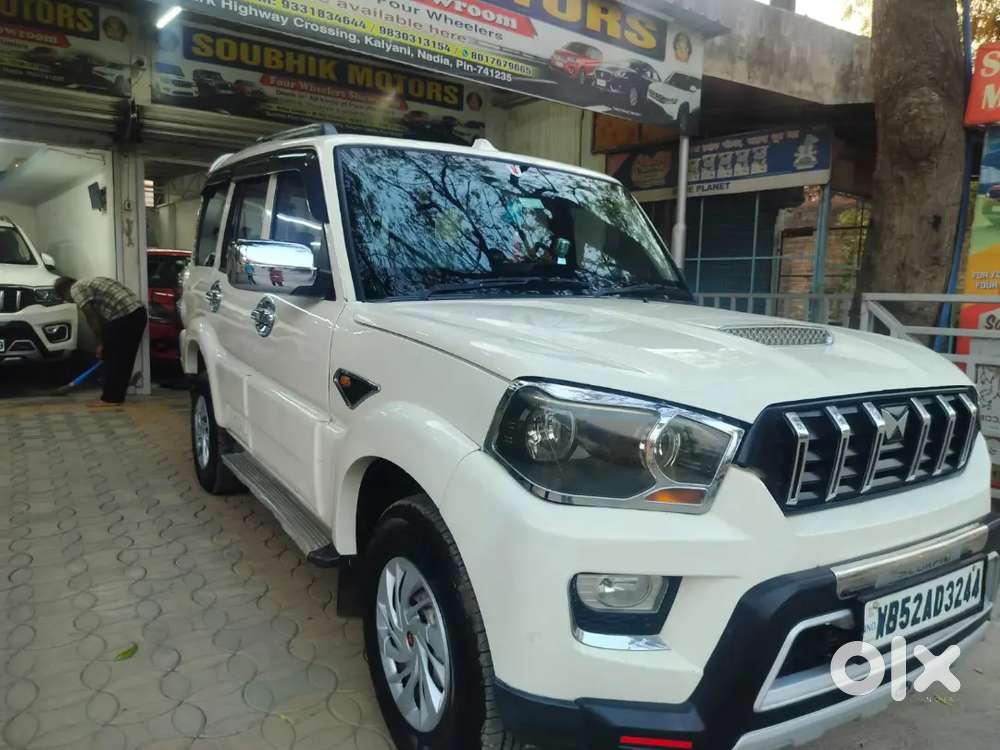 Mahindra Scorpio S2 2016 Diesel 84000 Km Driven/. Tax-life Lime