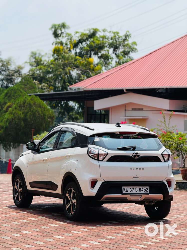 Tata Nexon 1.2 Revotron Xza Plus, 2022, Petrol