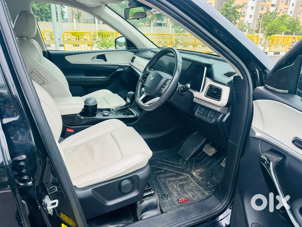 Mahindra Xuv700 2.2 Ax 7 Diesel At Luxury Pack Str, 2024, Diesel
