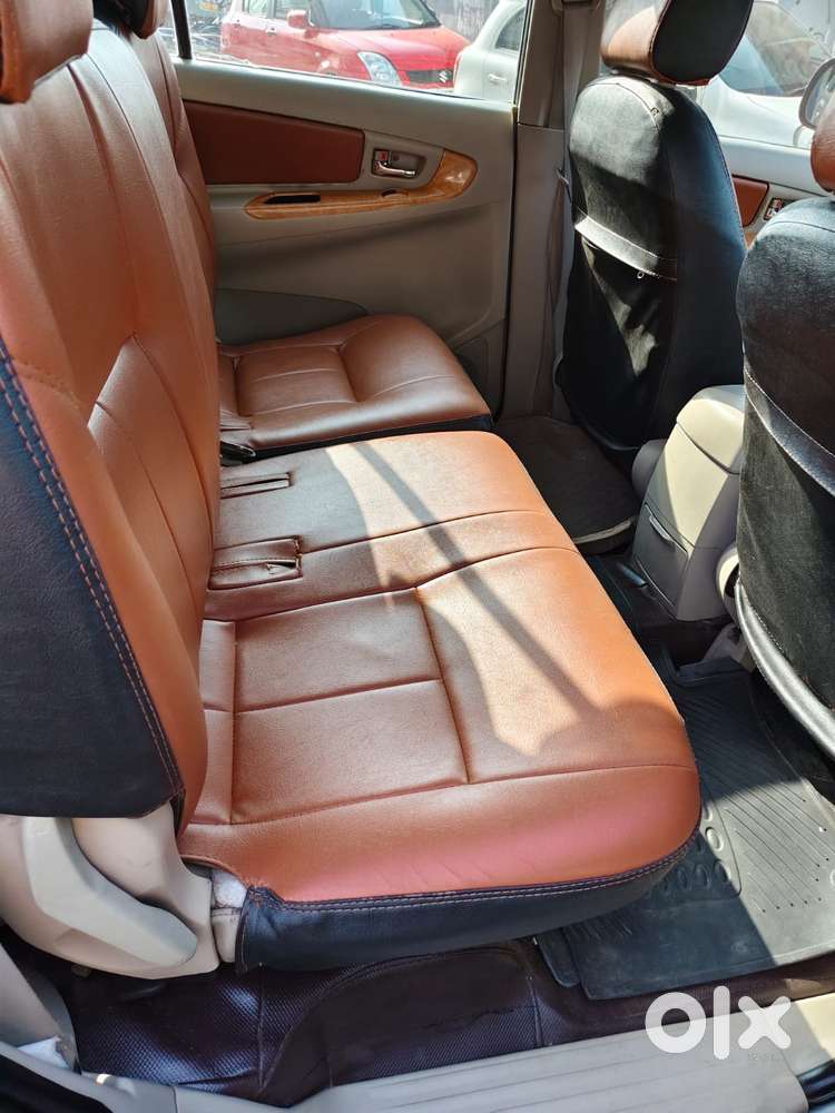 Toyota Innova 2.5 V 7 Str, 2011, Diesel