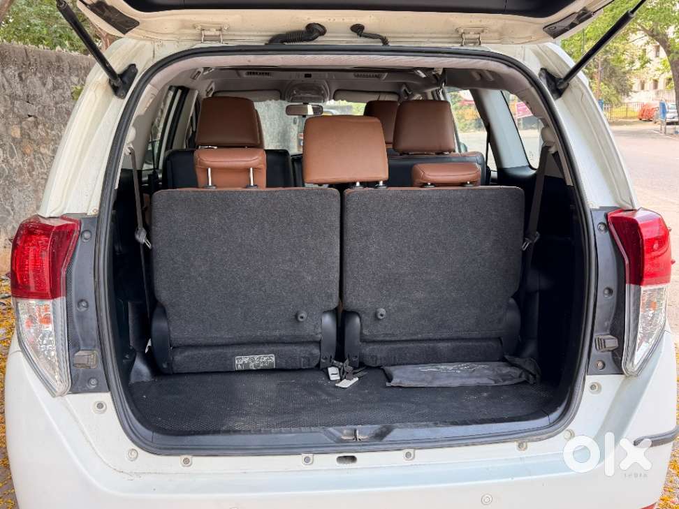 Toyota Innova Crysta 2.8 Z, 2016