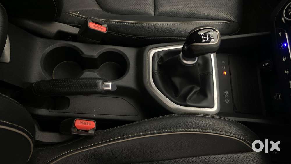 Hyundai Creta 1.6 Sx (o) Vtvt, 2018, Petrol