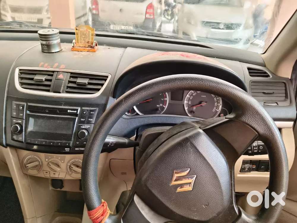 Petrol Plus Uppar Se Cng Laga Hua Hai 
2015 Model Hai