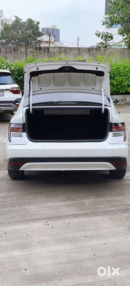 Hyundai Verna 1.5 Sx Ivt, 2023, Petrol