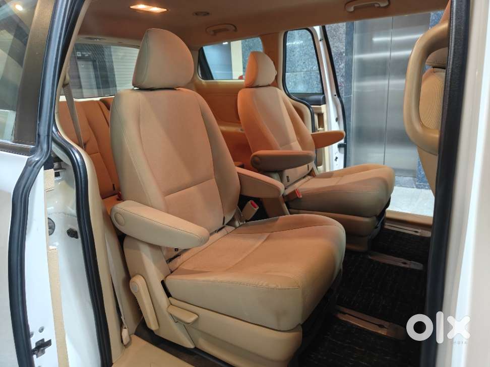 Kia Carnival Premium, 2021, Diesel