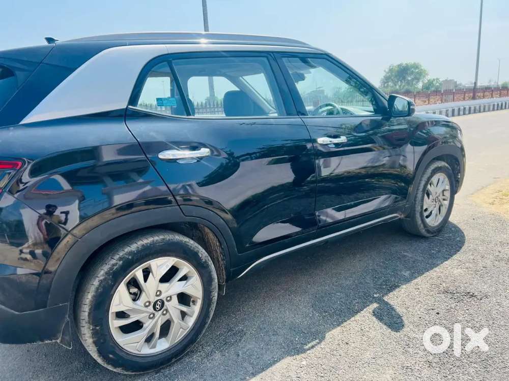 Hyundai Creta Petrol 2023 27500km Driven