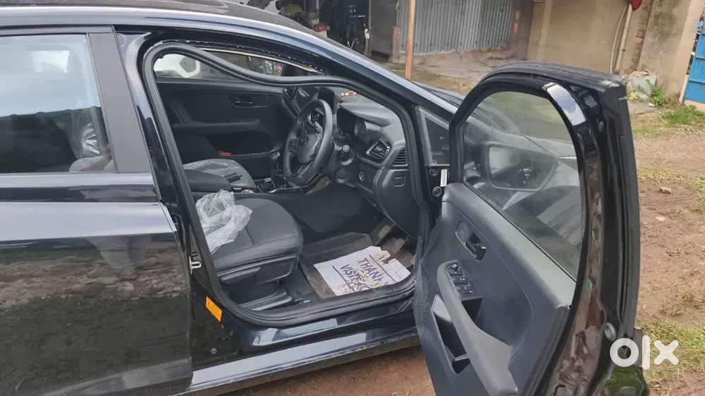 Tata Altroz 2024 Petrol Well Maintained