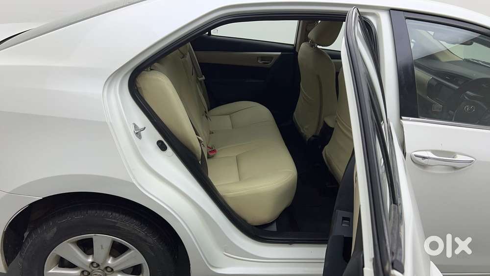 Toyota Corolla Altis 1.8 G, 2015, Petrol