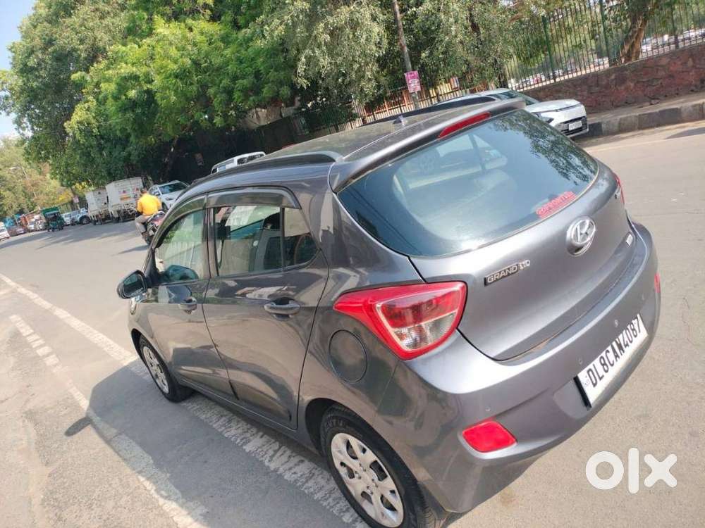 Hyundai Grand I10 Sportz, 2016, Petrol