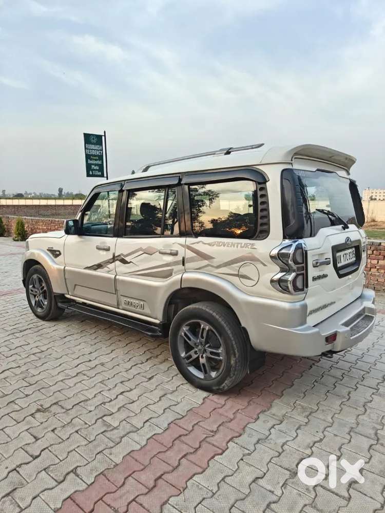 Mahindra Scorpio 2016 Diesel 72500 Km Driven