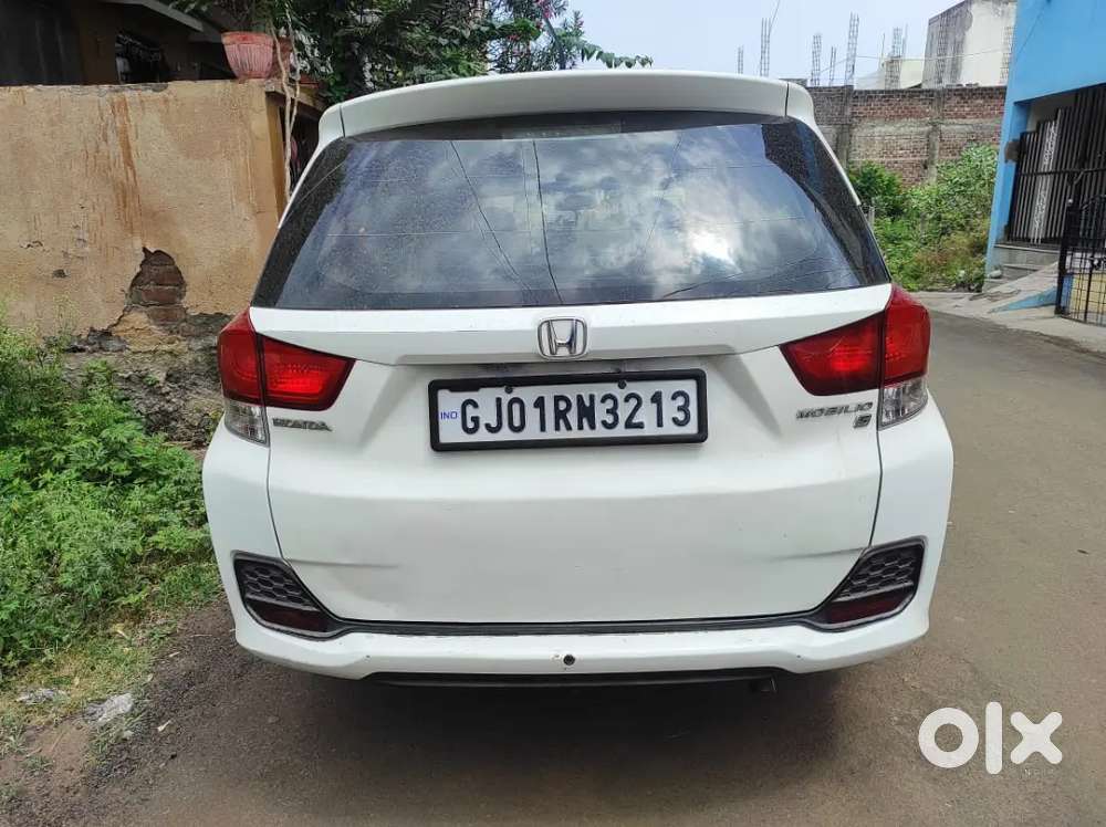 Car Honda Mobilio White Colour Diesel
