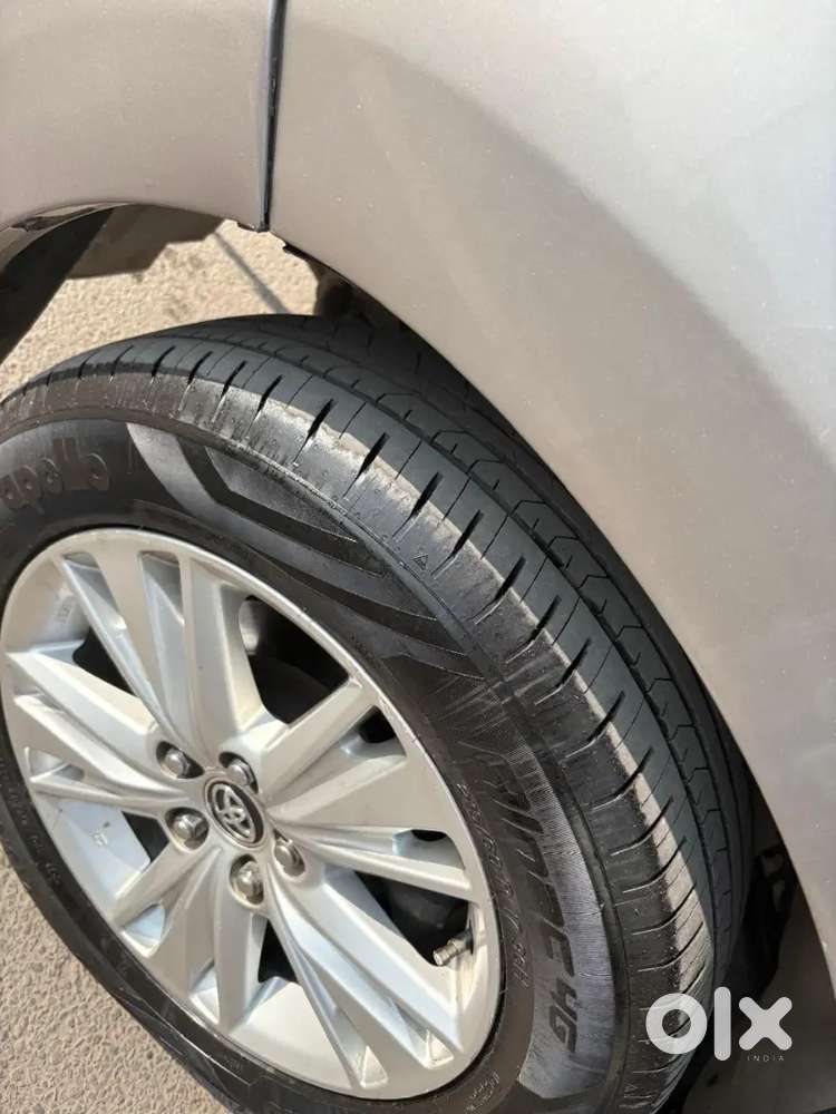 Innova Crysta Z 2.8 Automatic