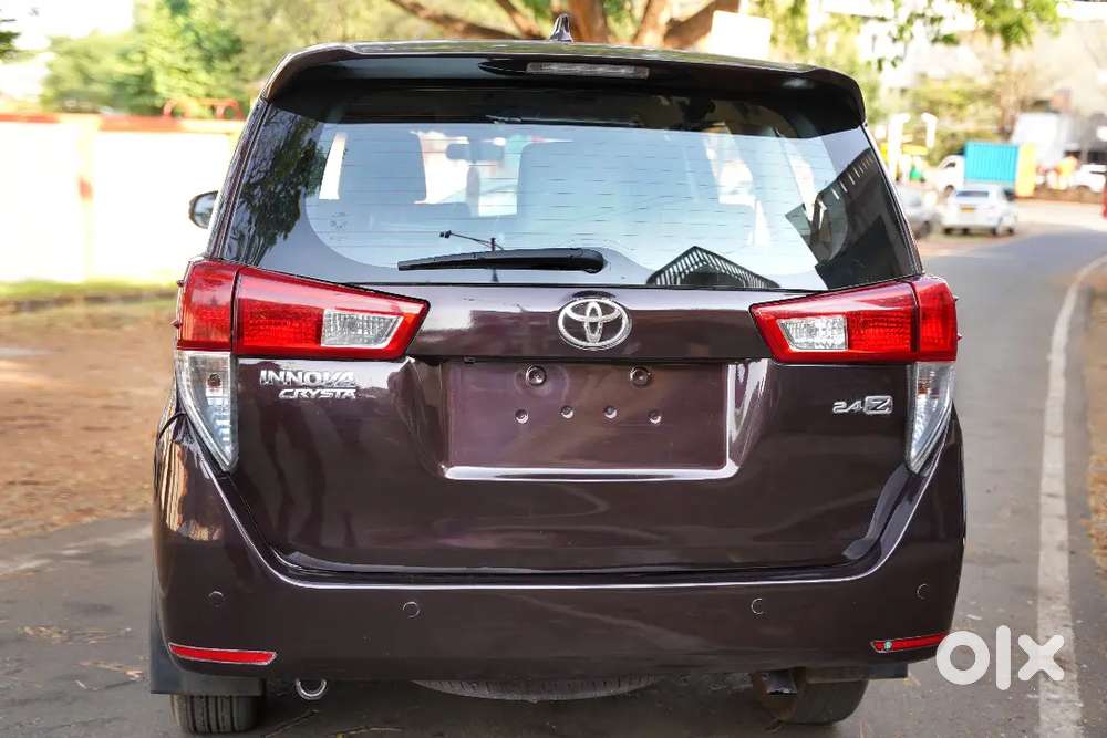 Toyota Innova Crysta 2017 Diesel Topend Model Well Maintained