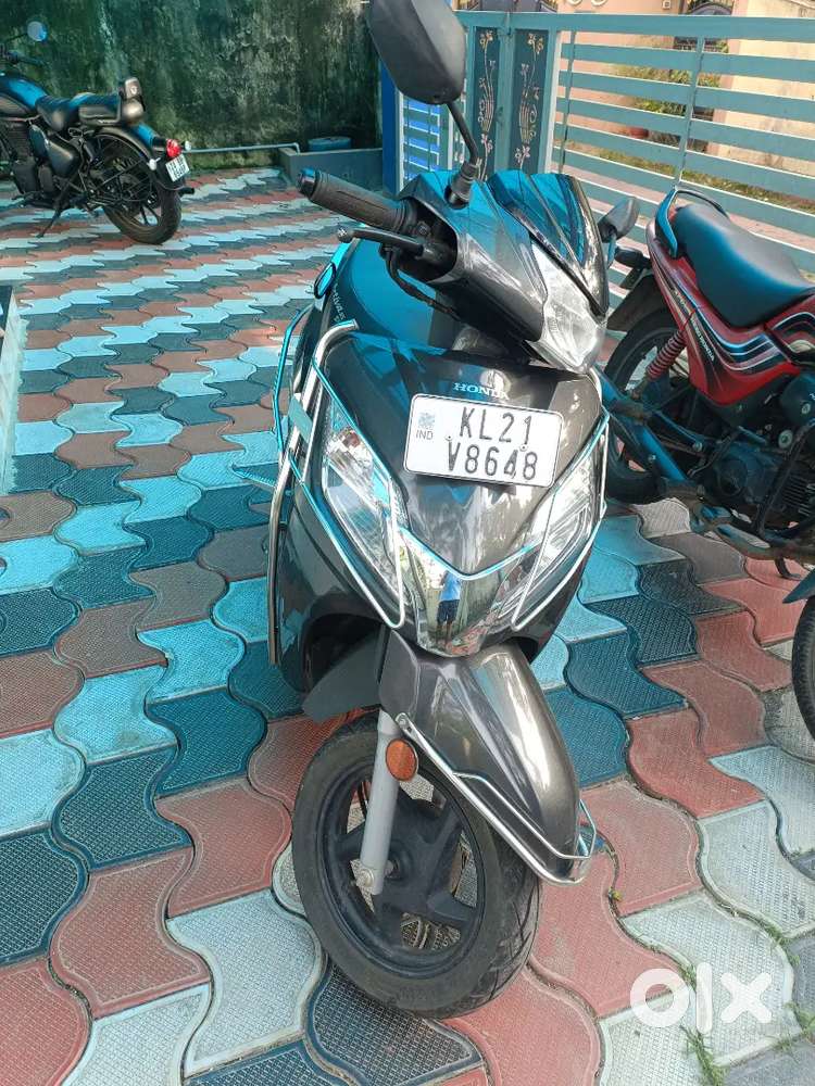 12800 km driven no sckrech New activa g top model sell used by