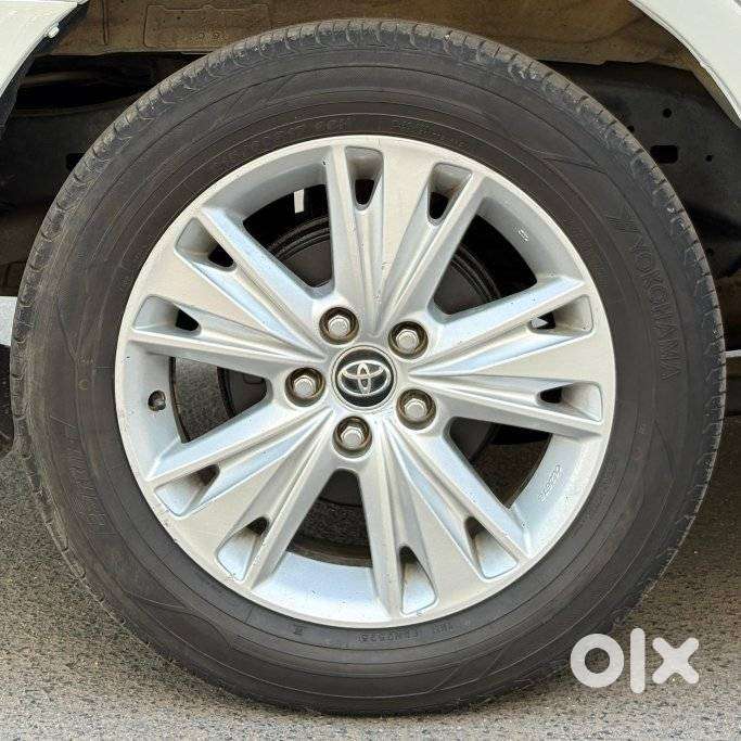 Toyota Innova Crysta 2.8z Automatic, 2016, Diesel