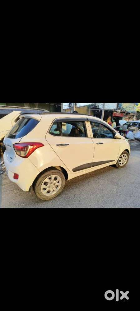 Hyundai Grand I10 1.2 Crdi Sportz, 2016, Diesel