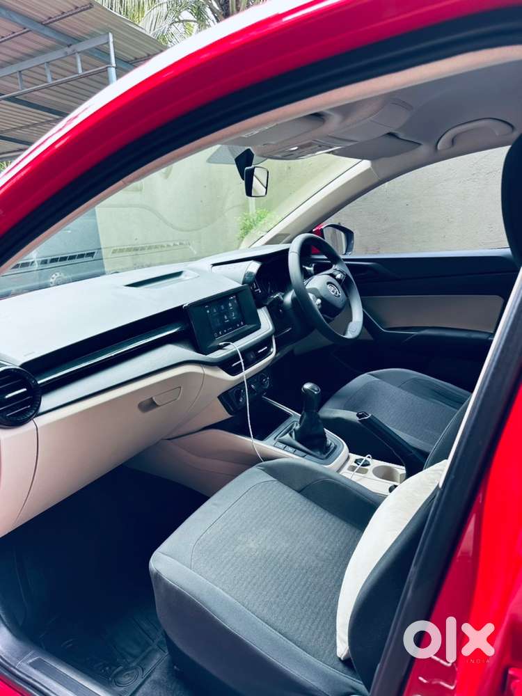 Skoda Slavia Petrol 2024