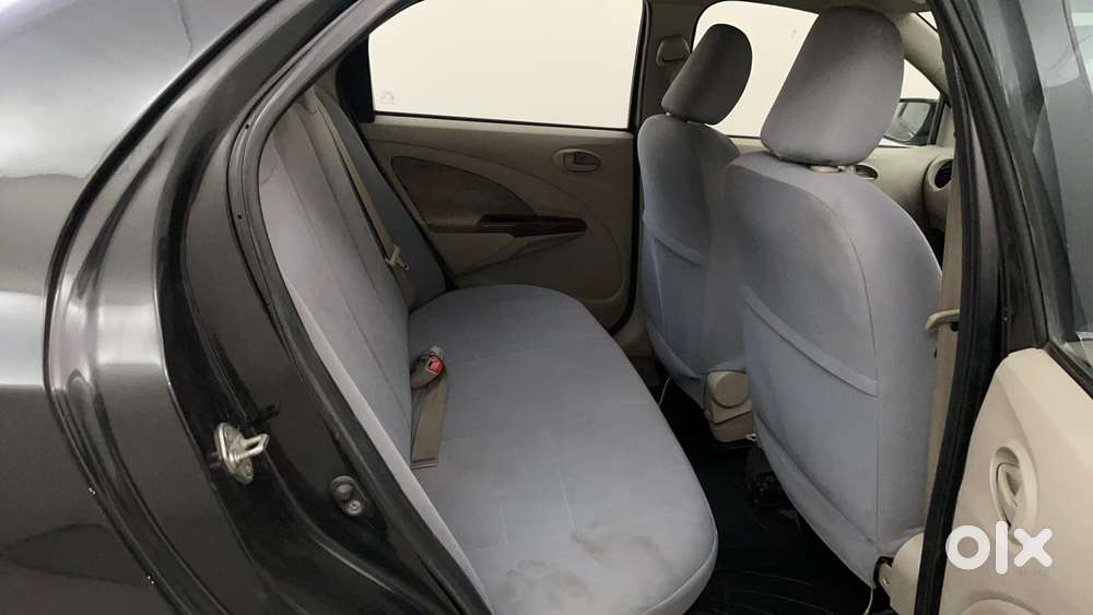 Toyota Etios V, 2013, Petrol