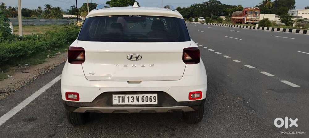 Hyundai Venue Sx (o) Mt 1.5 Diesel, 2021, Diesel