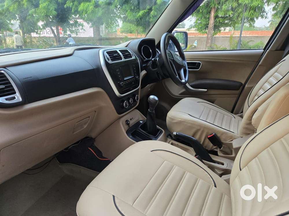 Mahindra Tuv 300 T8, 2016, Diesel