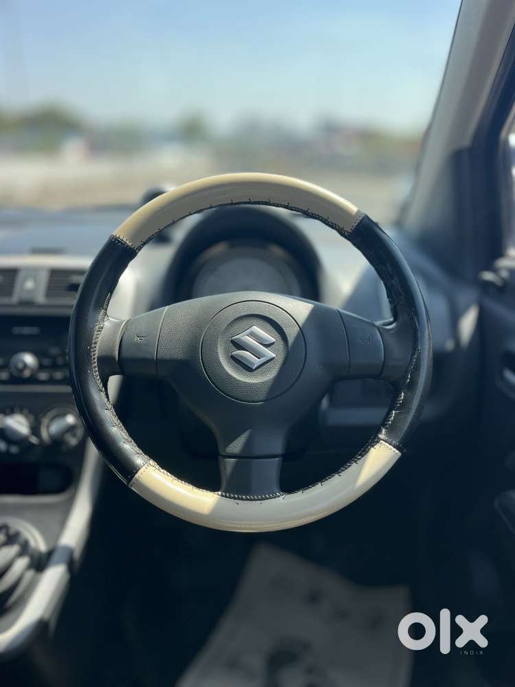 Maruti Suzuki Ritz Vxi, 2011, Petrol