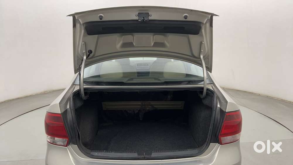 Volkswagen Vento 2010-2013 Petrol Highline, 2013, Petrol
