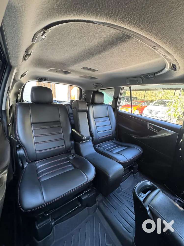 2018 Innova Crysta V