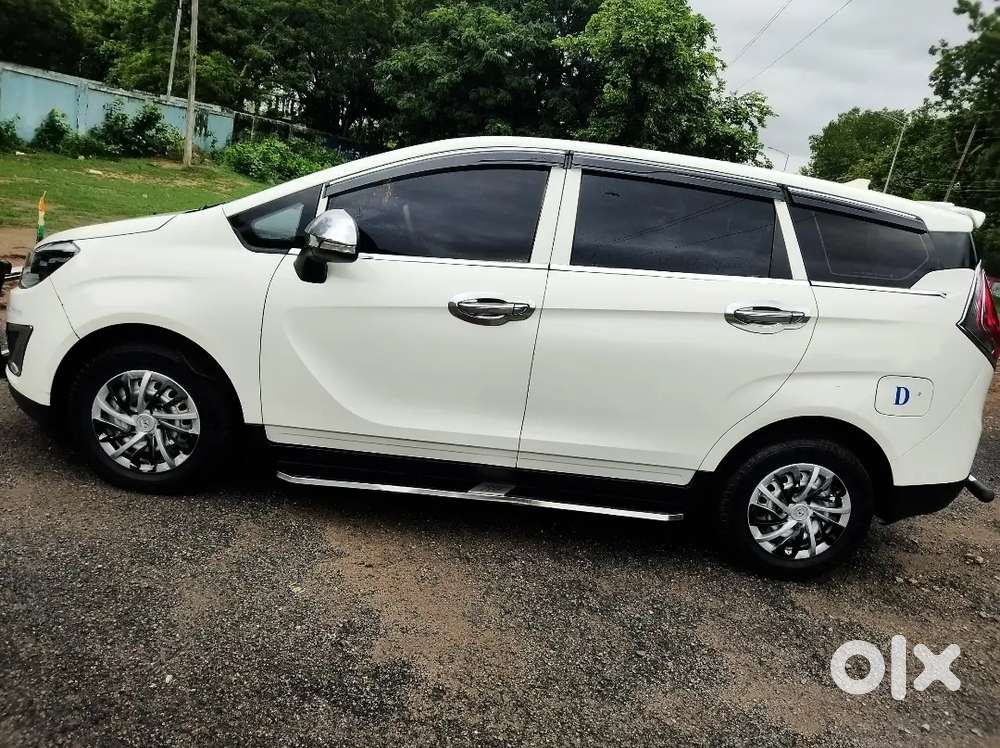 Mahindra Marazzo Diesel 2021