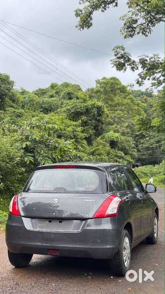 Maruti Suzuki Swift Vxi Abs Bsiv, 2017, Petrol