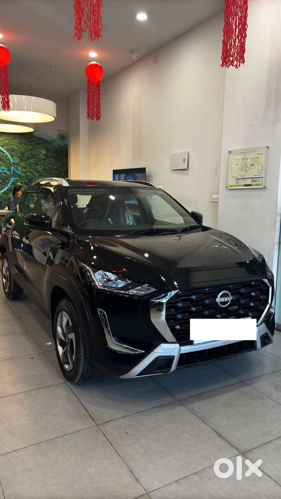 Nissan 2024 Petrol Manual 3000 Km Driven