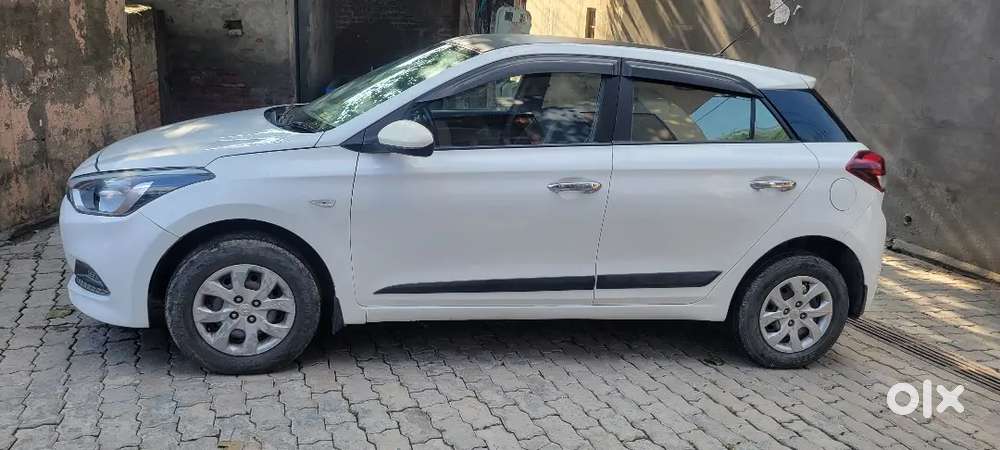 Hyundai I20 2016 Diesel Well Maintained.