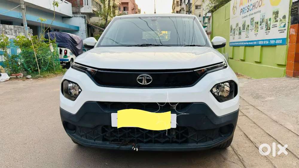 Tata Punch 2022  2nd Base Model Petrol 24700 Km Driven