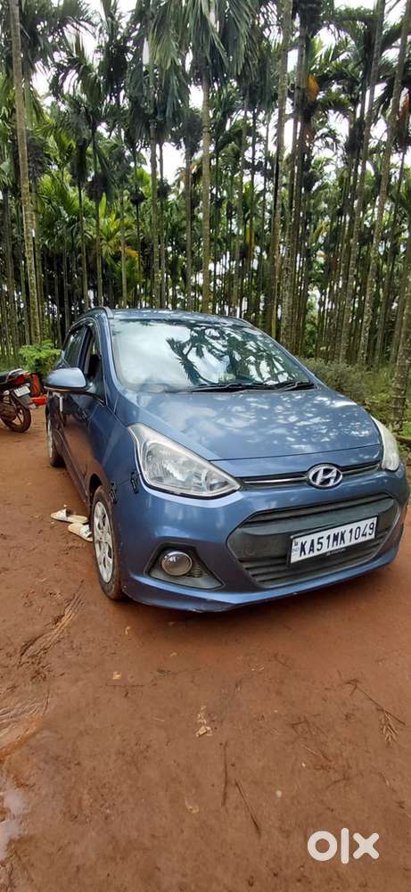 Hyundai Grand I10 2016 Petrol 121000 Km Driven