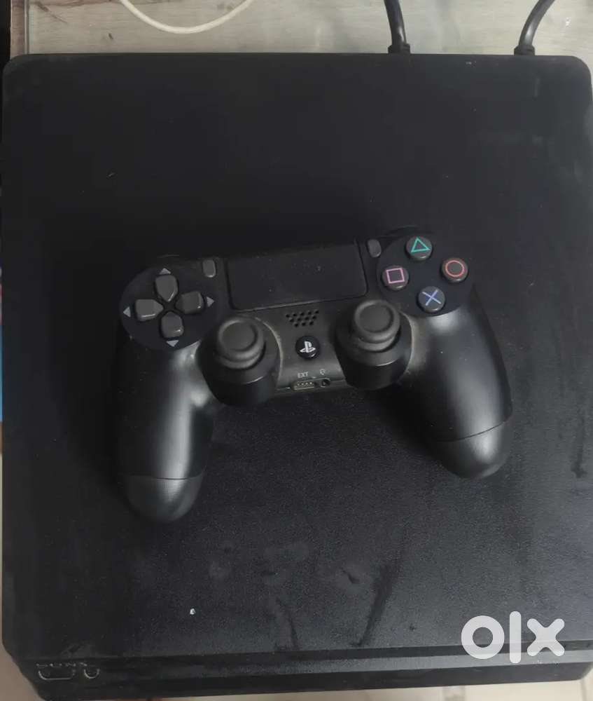 Sony PS4 slim 1Tb Gaming Console