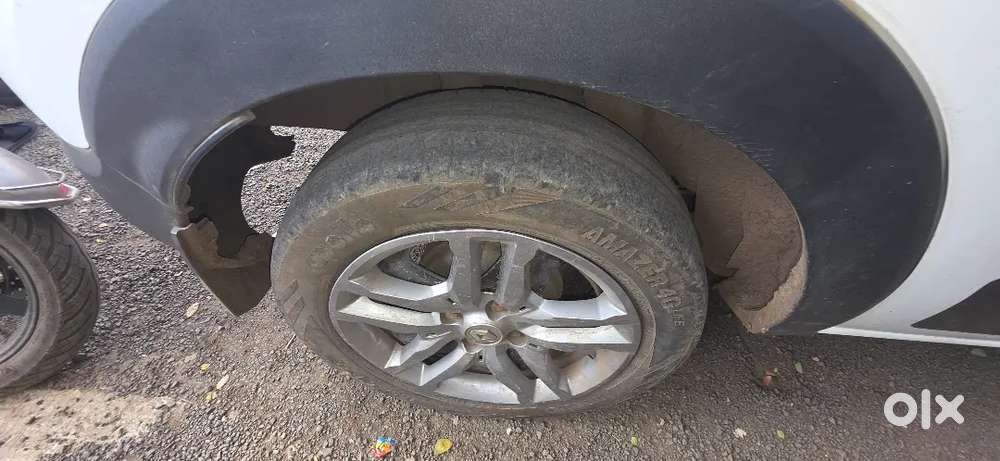 Good Condition Car  Tyre  Low 2