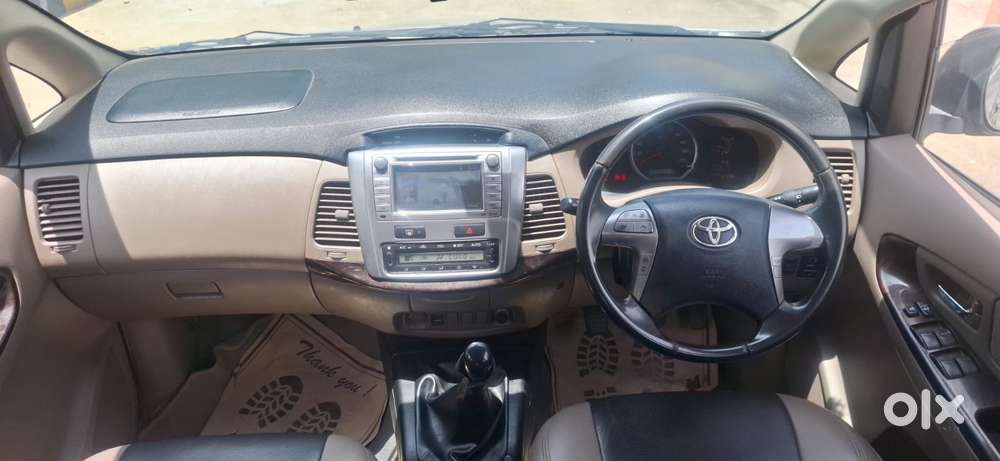 Toyota Innova 2.5 Vx (diesel) 7 Seater Bs Iv, 2015, Diesel