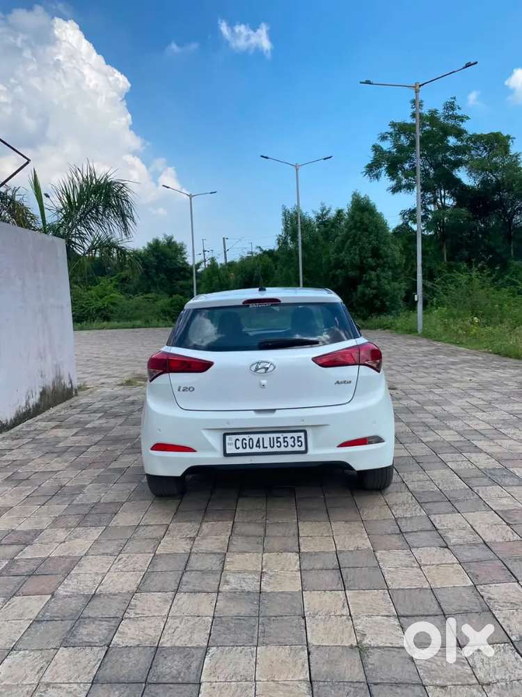 Hyundai New I20 With Free Warranty Service