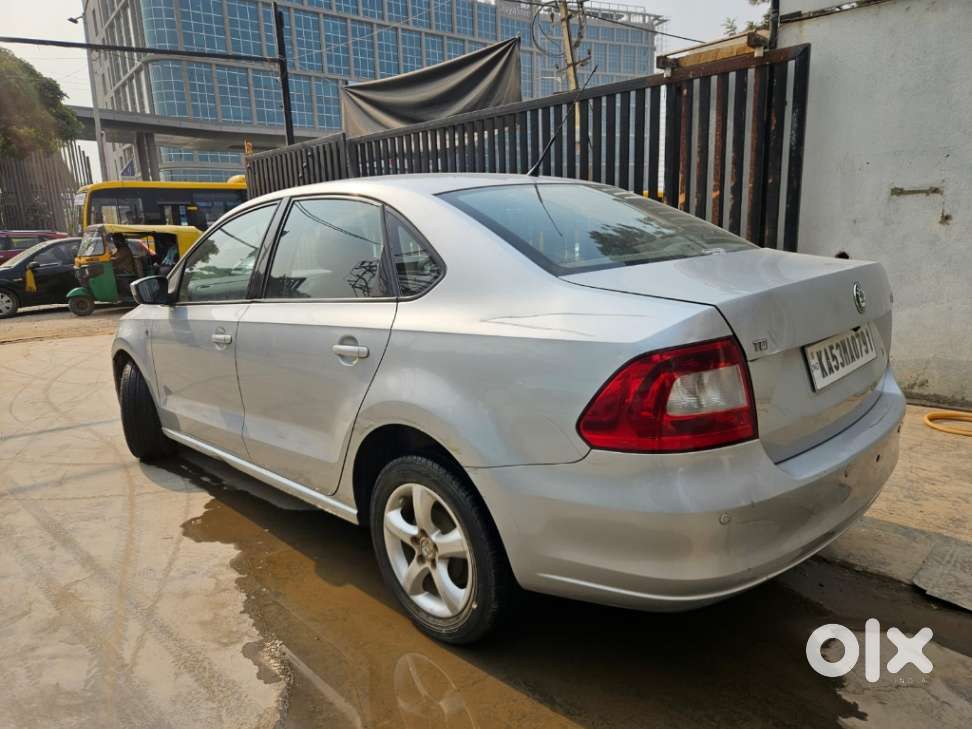 Skoda Rapid Elegance 1.6 Tdi Cr Manual, 2012, Diesel