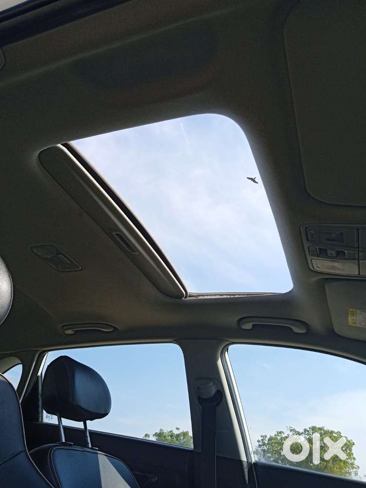 Hyundai I20 Asta 1.4 At With Avn, 2022, Petrol