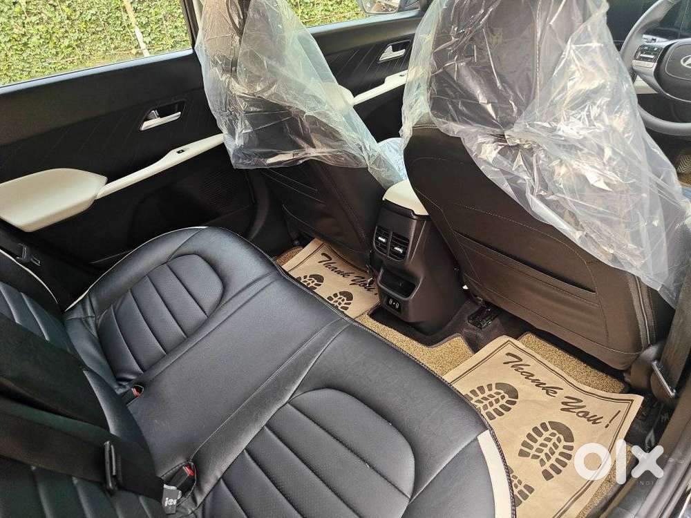 Hyundai Verna 1.5 Sx Petrol Mt, 2023, Petrol