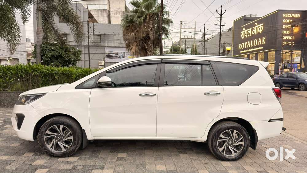 Toyota Innova Crysta 2.4 G Mt 8s, 2022, Diesel