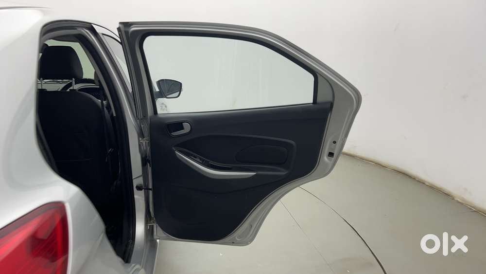 Ford Figo 2012-2015 Petrol Titanium, 2016, Petrol