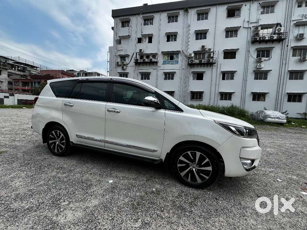 Toyota Innova Crysta 2.4 Zx At 7 Str 2022 Top End