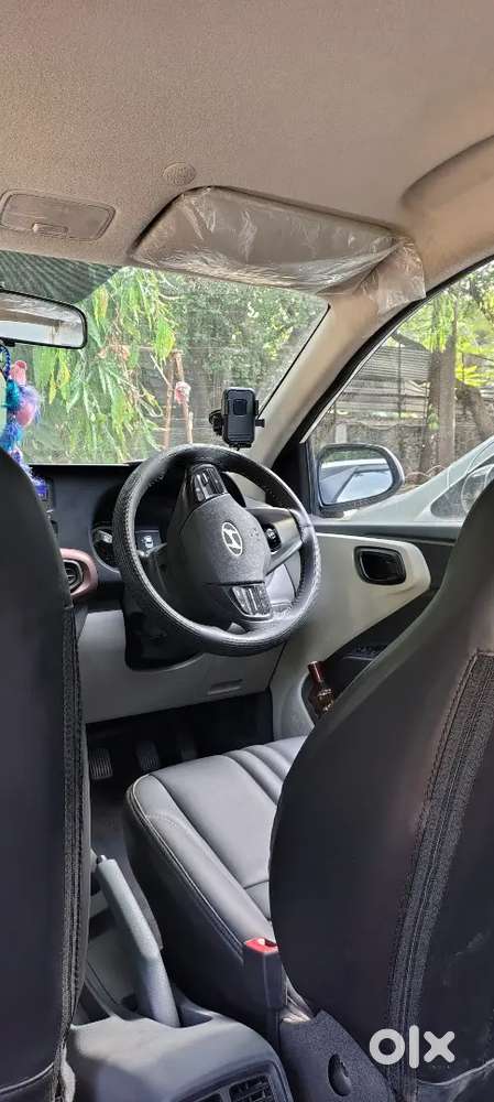 Hyundai Aura 2025 Cng & Hybrids 8000 Km Driven (yellow Number Plate)