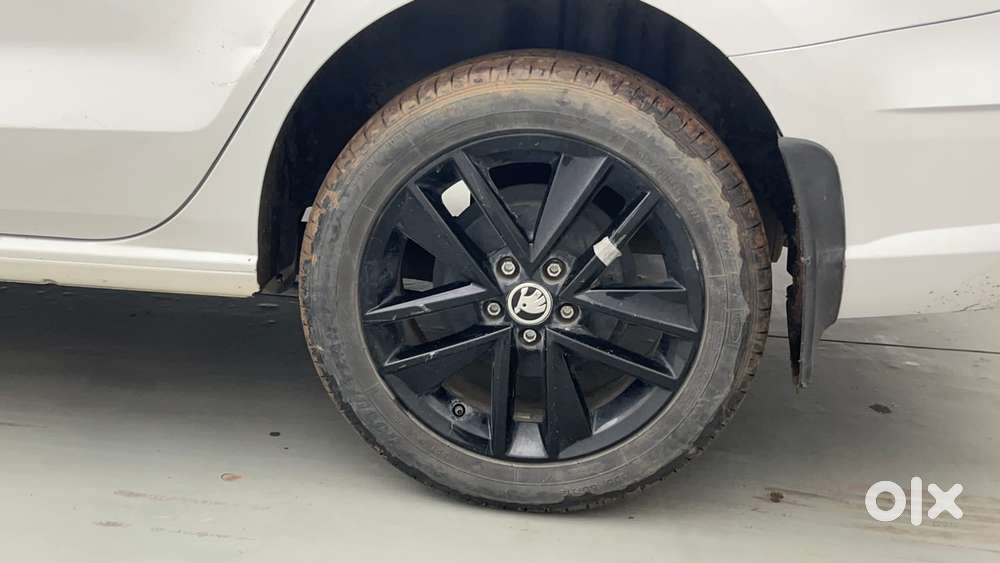 Skoda Rapid 1.0 Ambition Tsi, 2020, Petrol