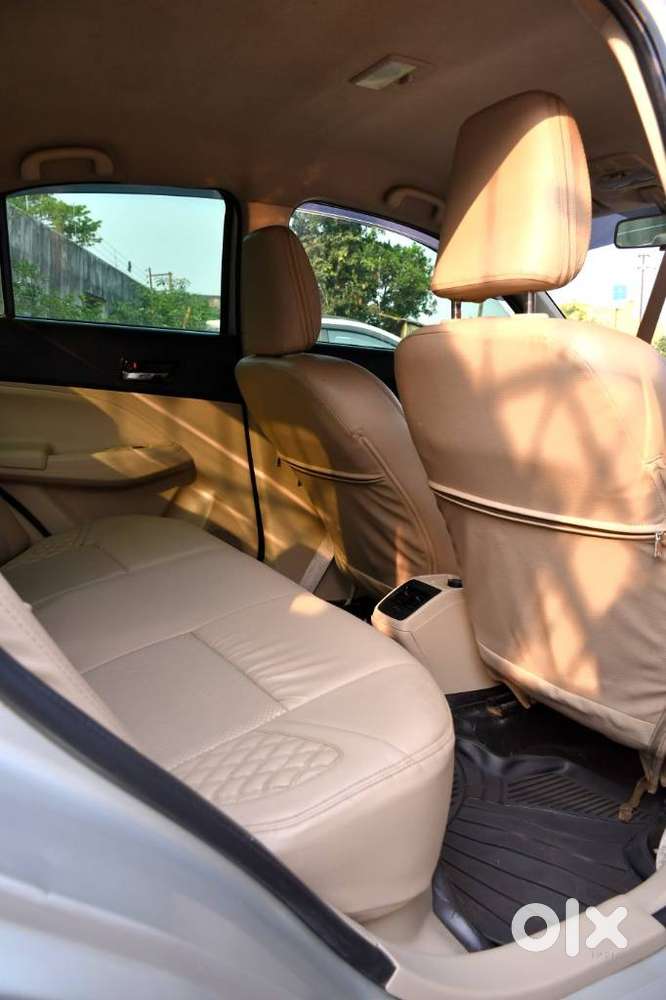 Maruti Suzuki Swift Dzire Zxi + Amt, 2018, Petrol