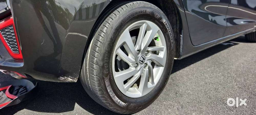 Honda Jazz V Cvt, 2017, Petrol