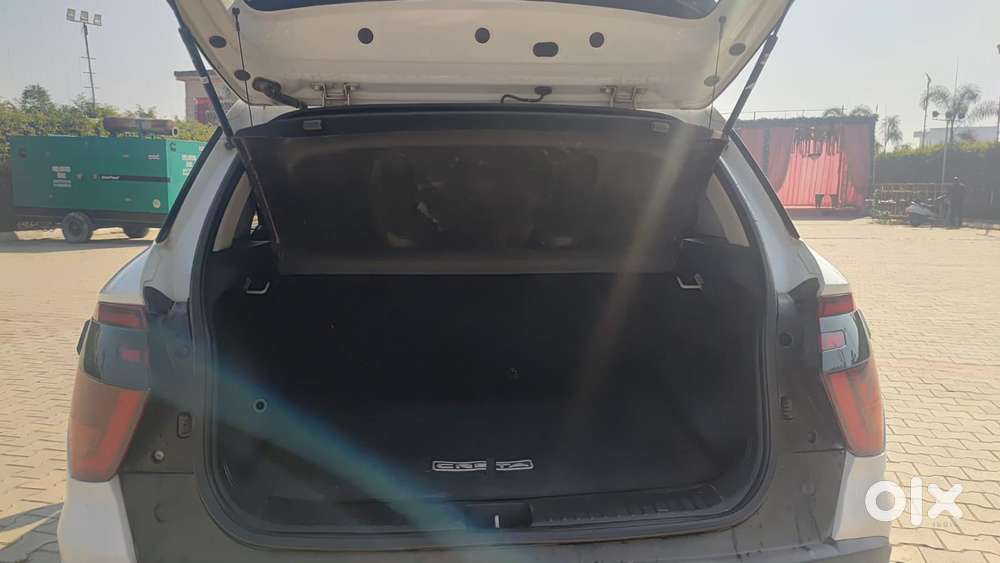 Hyundai Creta 1.5 S Plus Knight Diesel Dual Tone, 2023, Diesel