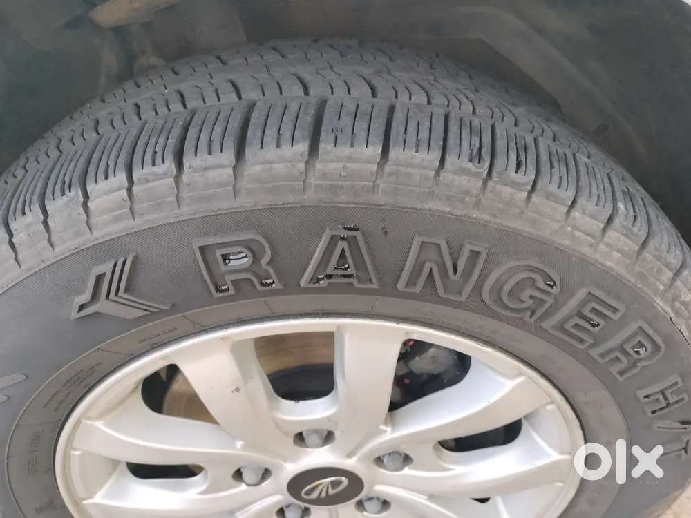Mahindra Xuv500 W10 2016 Sunroof Diesel Well Maintained  New Tyres